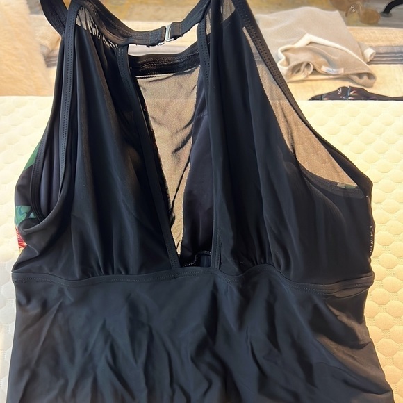 ⭐️🔥Gorgeous,Sexy,Printed Floral One Piece Swimwear Bathing Suit, Size XLarge - Picture 7 of 11